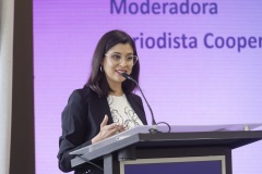1.-Emilia-Aguilar-Moderadora