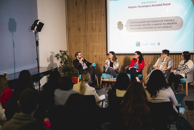 Ministerio de Economía, ProChile, Google y Tremendas participaron en conversatorio sobre mujeres en Tecnología.